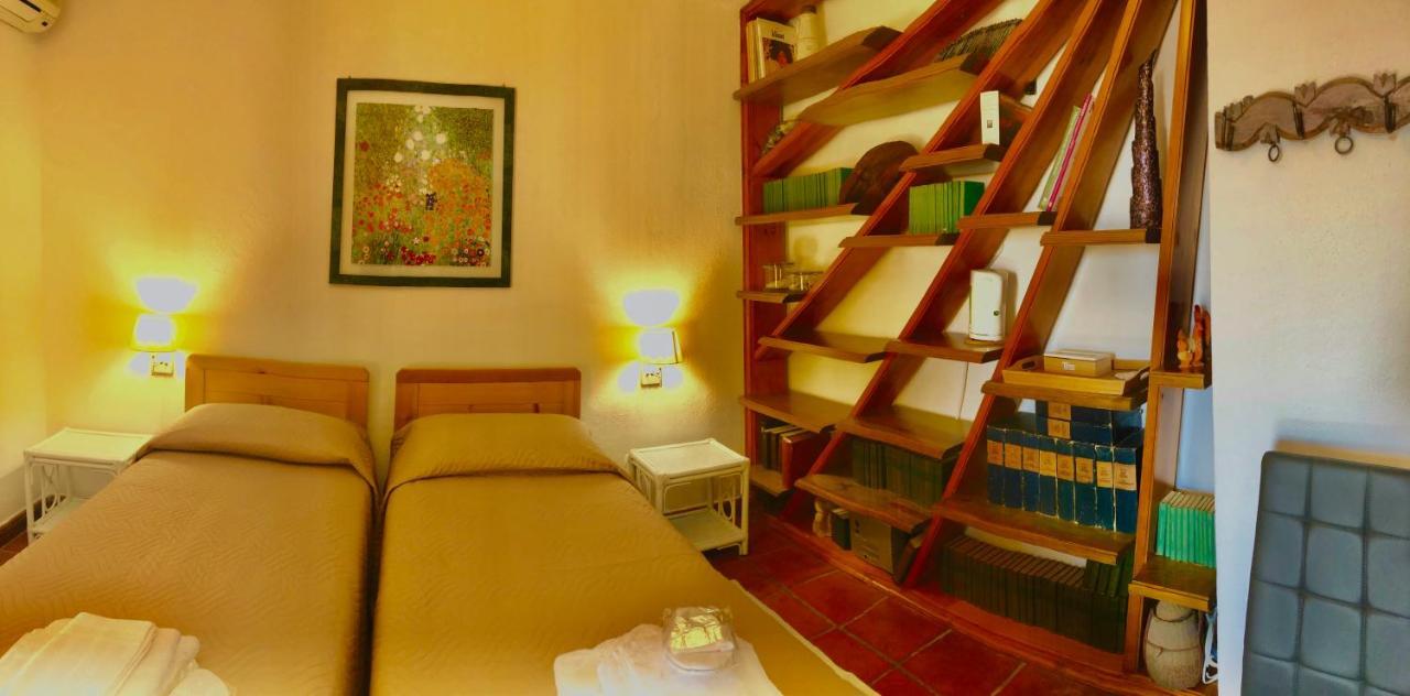 Bed and Breakfast La Chicca Di Francesca Санта-Тереза-Галлура Экстерьер фото